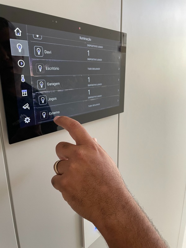 Controle por aplicativo